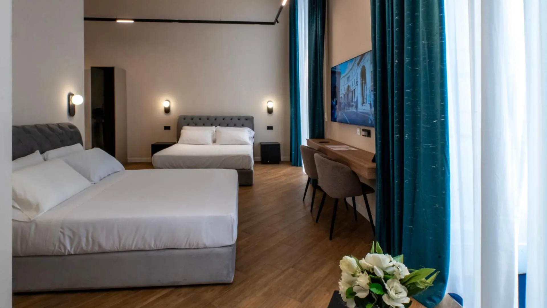 Maison Toledo Suites Naples Guest house